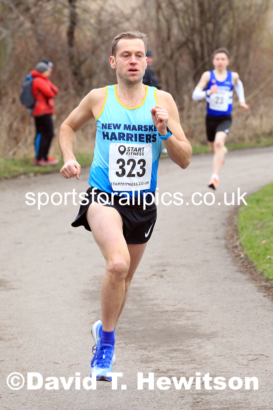 Senior men and veteran men over-40s NECAA Road Relay Champs., Hetton Lyons Park, Hetton le Hole, County Durham. Photo: David T. Hewitson/Sports for All Pics